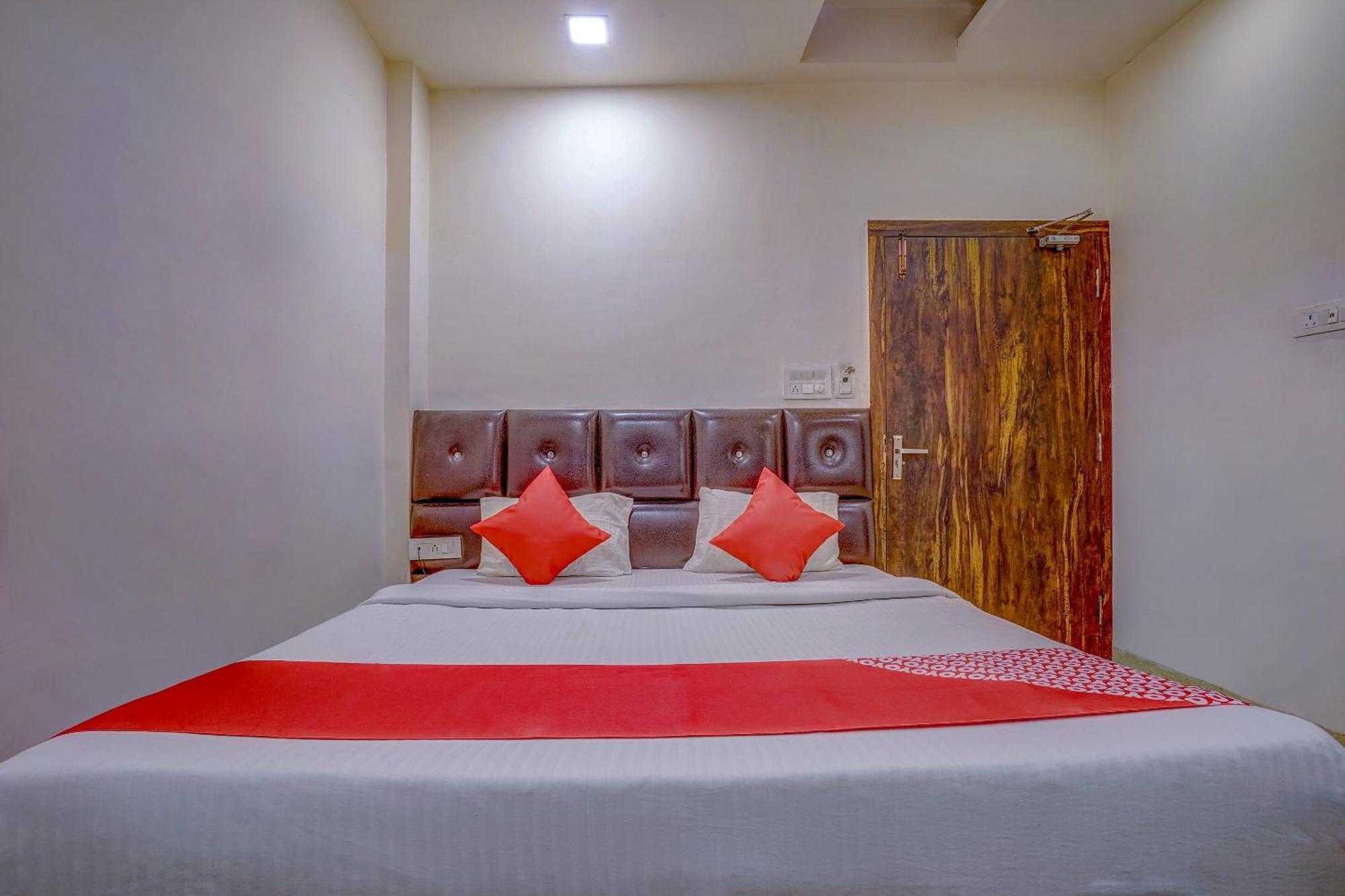 Super Hotel O Traveller Inn Lakhnau Kültér fotó